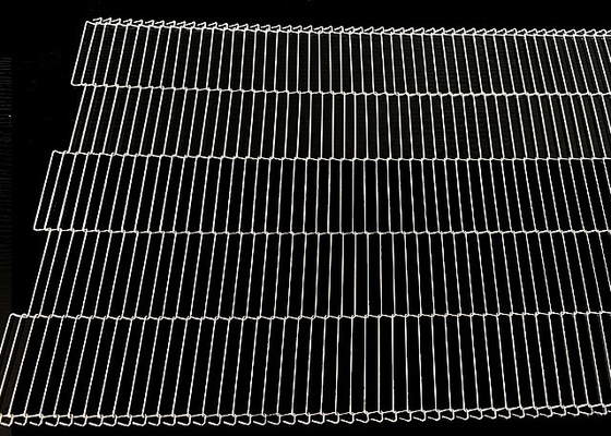 Monti la linea Flex Wire Mesh Conveyor Belt piano per la pizza della pasticceria che cuoce friggendo le macchine